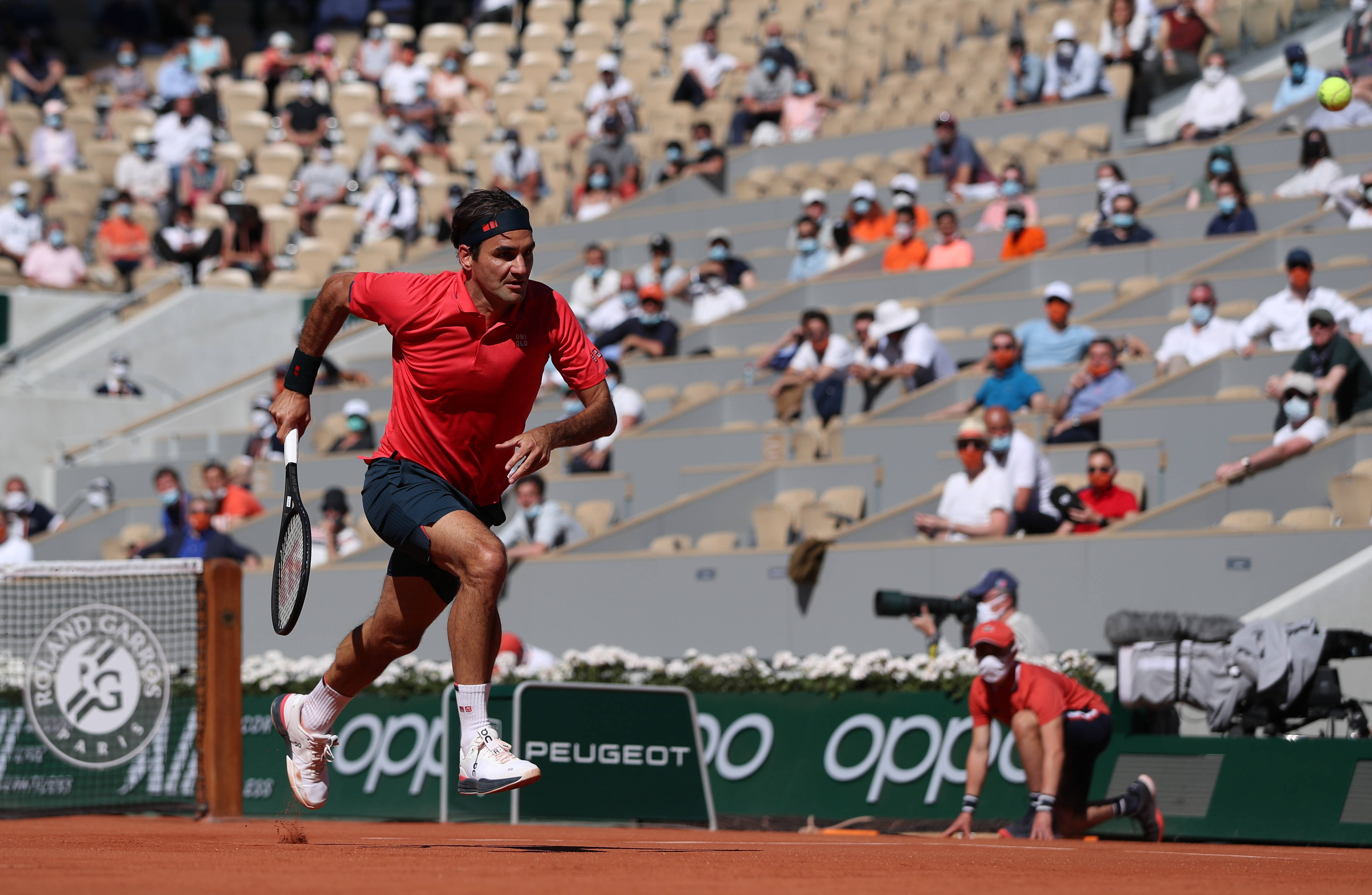 亚博体育APP-法国队带队取胜！，费德勒重要时刻比赛局势复杂再创辉煌时刻-亚博体育APP