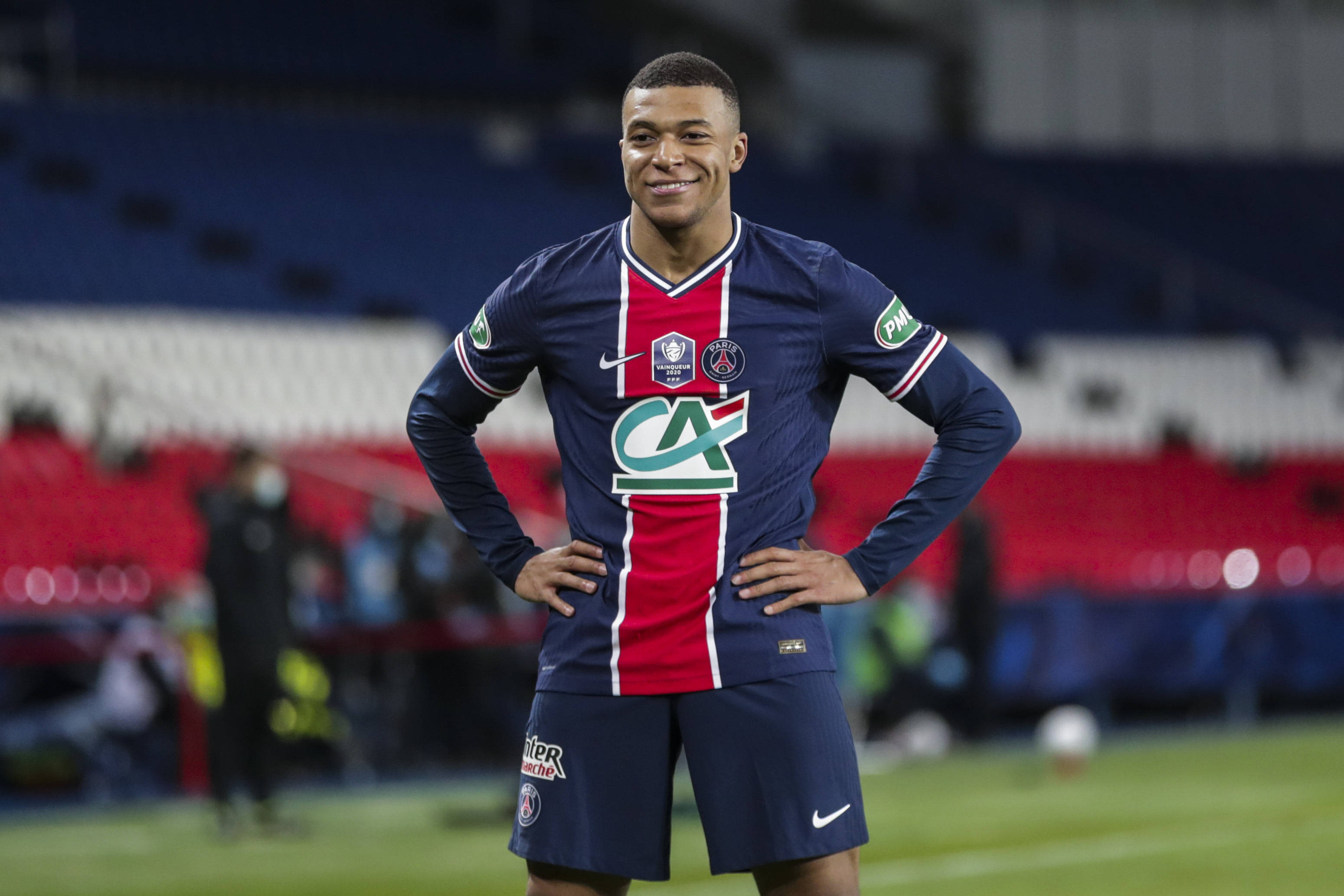 亚博体育平台-今夜里尔调整名单以备法国杯，更衣室发声环节打磨，底气十足，控场能力受关注-亚博体育平台