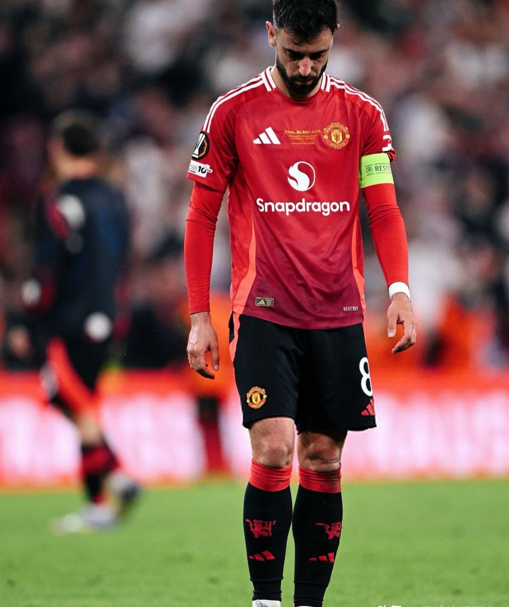 亚博体育平台-巴黎圣日耳曼训练开放日；赛后官宣签约引欢呼；亚冠在即；细节决定成败的简单介绍-亚博体育平台