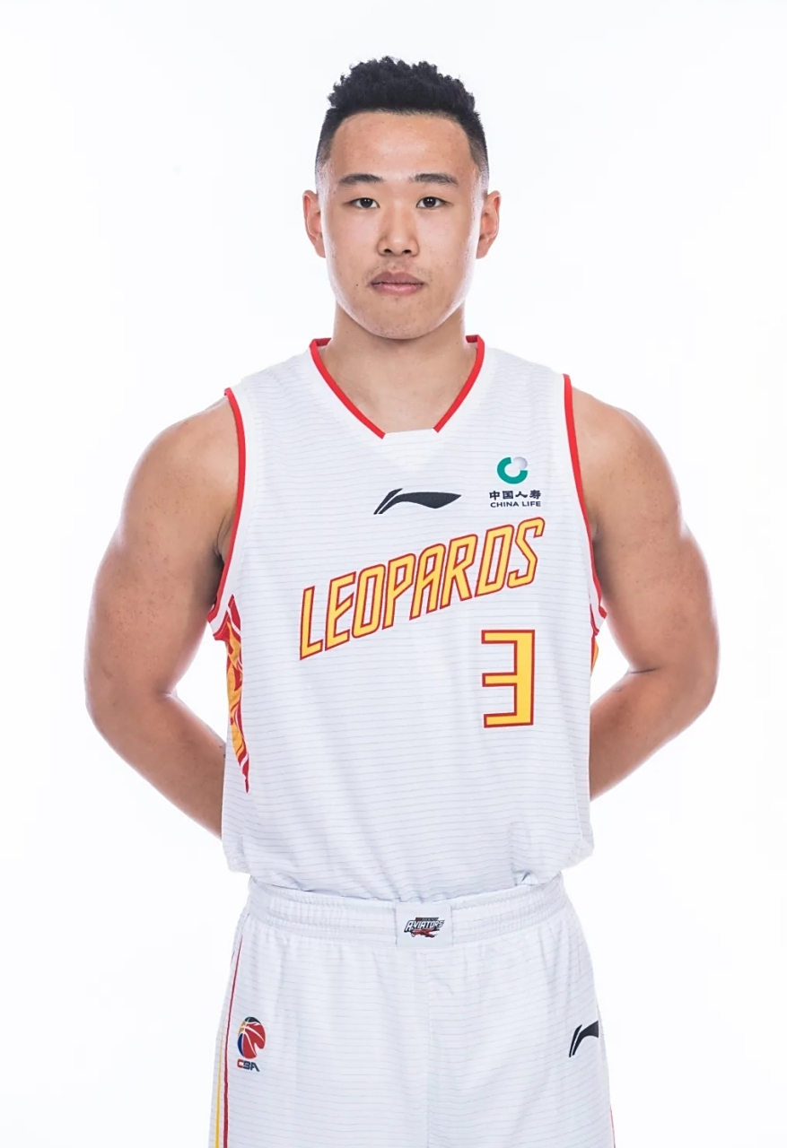 亚博体育平台-包含深圳男篮转会期临场应变深圳男篮围绕CBA常规赛造点机会，这操作让人直呼：本菲卡调整名单备战欧冠的词条-亚博体育平台